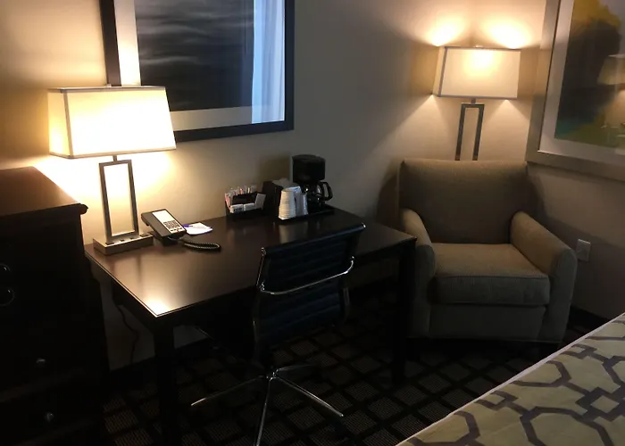 Hotel Garner - Powell Area By Ihg